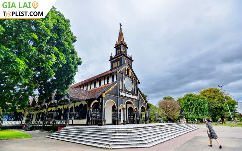Nhà thờ gỗ Kontum