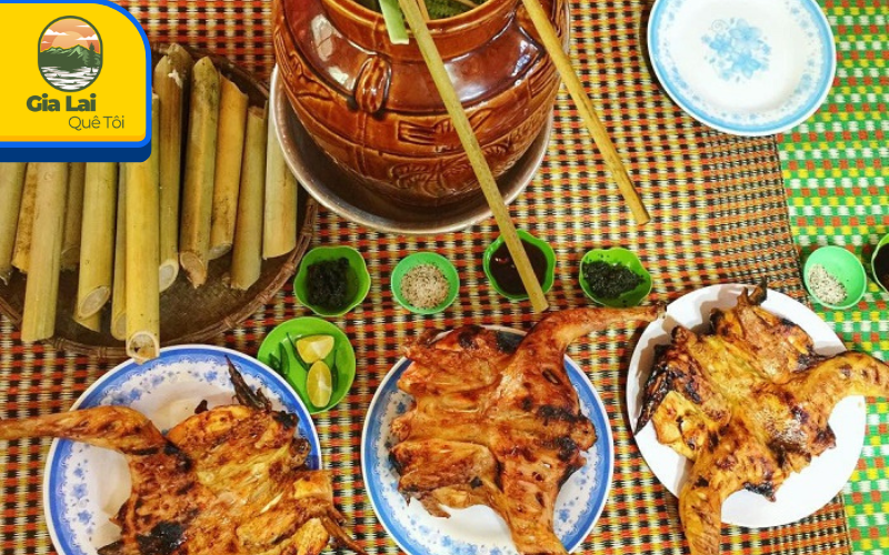 Thưởng thức đặc sản gà nướng cơm lam riệu cần